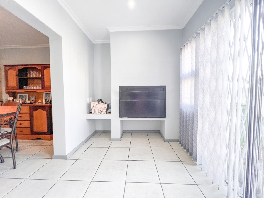 3 Bedroom Property for Sale in Villa Diamante Western Cape
